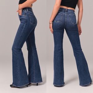 A&F Ultra High Rise Flare Jean 32 Medium Wash